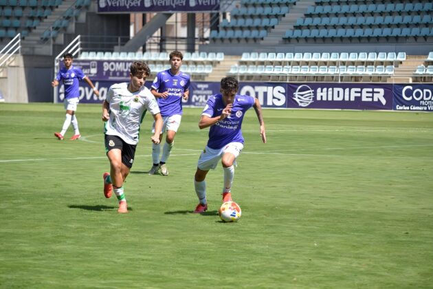Palencia Cristo Atl&eacute;tico contra Racing B. Fotograf&iacute;a: Julio Robles