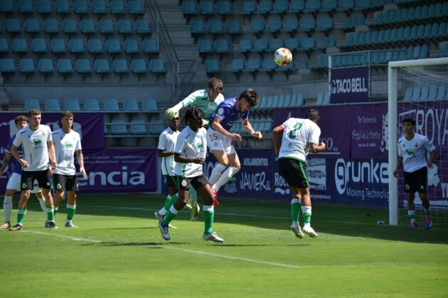 Palencia Cristo Atl&eacute;tico contra Racing B. Fotograf&iacute;a: Julio Robles
