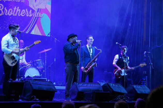 Palencia en Negro dio inicio con Barrence Whitfield. Fotograf&iacute;a: Sergio Lozano