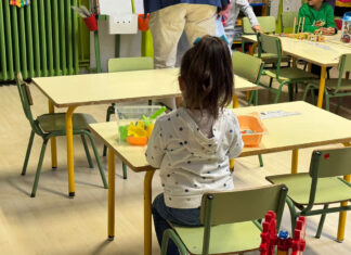 El “cole” comienza en Palencia con 22.297 alumnos del régimen general y el reto de mantener “el mejor nivel de España” Presentación-Curso-Escolar-2025-2026. NIños colegios educación