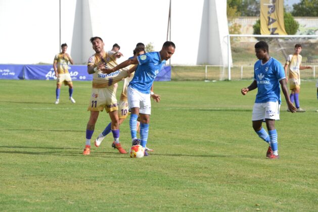 Villaralbo contra Palencia Cristo Atl&eacute;tico. Fotograf&iacute;a: Julio Robles