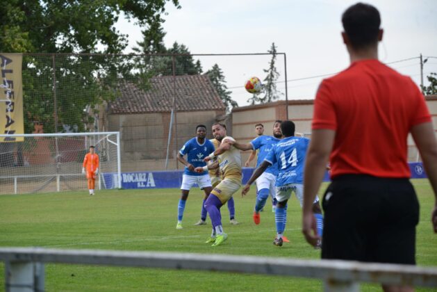 Villaralbo contra Palencia Cristo Atl&eacute;tico. Fotograf&iacute;a: Julio Robles
