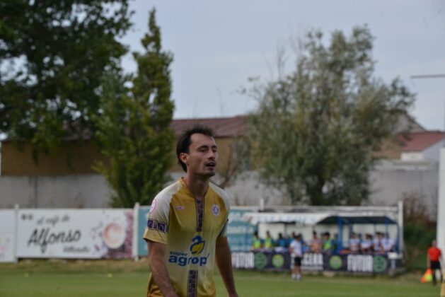 Villaralbo contra Palencia Cristo Atl&eacute;tico. Fotograf&iacute;a: Julio Robles