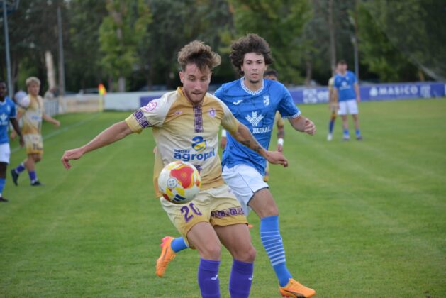 Villaralbo contra Palencia Cristo Atl&eacute;tico. Fotograf&iacute;a: Julio Robles
