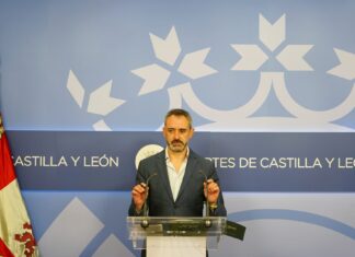 PGC 2026- Vox tilda de “estafa” el proyecto de presupuestos de Mañueco y duda de su legalidad: “Está montando un paripé”