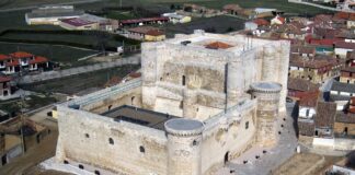 Castillo Fuentes Valdepero