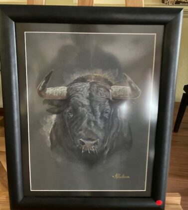 Gonzalo P&aacute;ez expone sus potentes caballos y toros en el Casino de Palencia