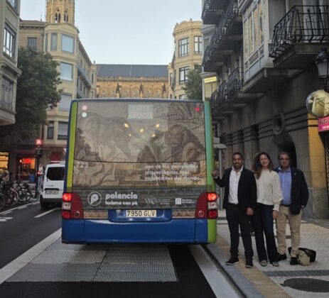 La Villa Romana La Olmeda recorre San Sebasti&aacute;n en autob&uacute;s
