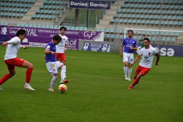 Palencia Cristo Atl&eacute;tico contra Santa Marta. Fotograf&iacute;a Julio Robles